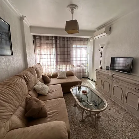 Homestay Habitacion Privada En Frente De Universidad